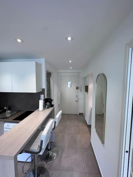 Superbe 2 Pieces, Equipe Centre De Cannes. * Cannes